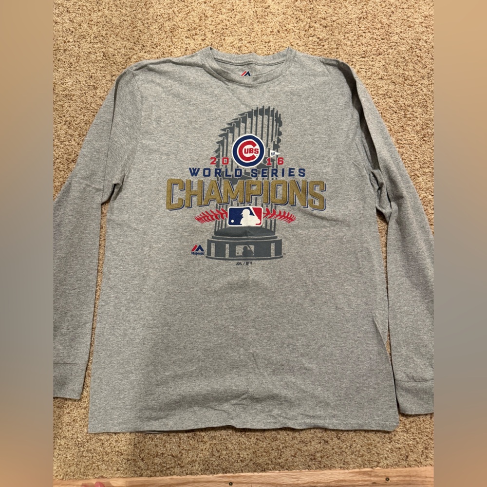 Chicago Cubs Gray Long Sleeve Shirt